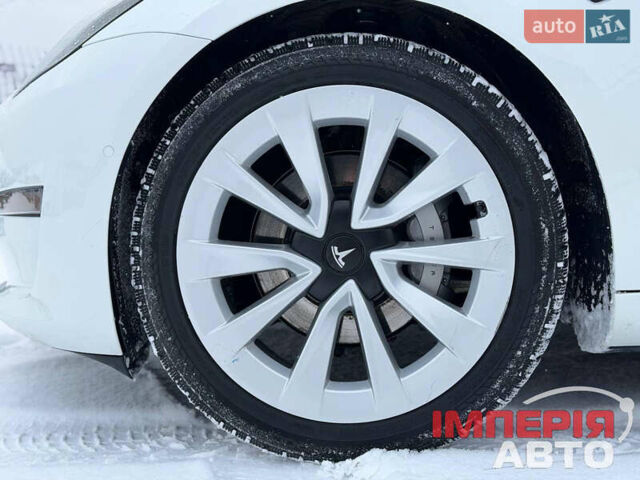 Белый Тесла Модель 3, объемом двигателя 0 л и пробегом 48 тыс. км за 24900 $, фото 8 на Automoto.ua