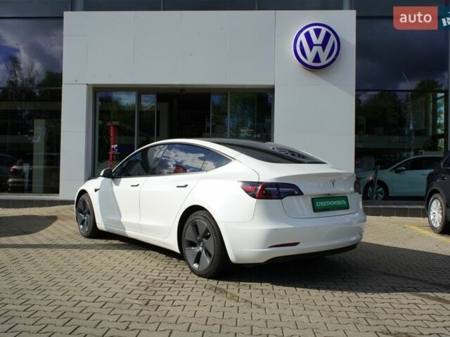 Білий Тесла Модель 3, об'ємом двигуна 0 л та пробігом 33 тис. км за 19499 $, фото 5 на Automoto.ua