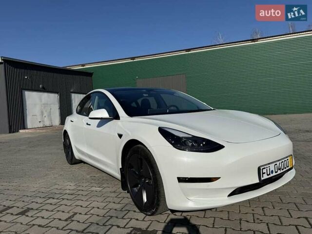Белый Тесла Модель 3, объемом двигателя 0 л и пробегом 56 тыс. км за 20877 $, фото 19 на Automoto.ua