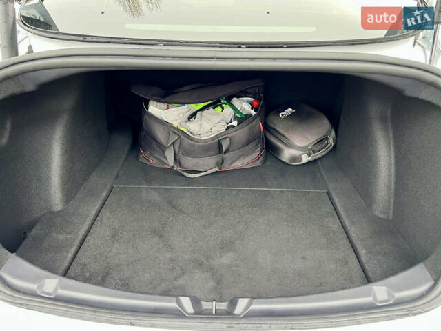 Білий Тесла Модель 3, об'ємом двигуна 0 л та пробігом 5 тис. км за 22500 $, фото 20 на Automoto.ua