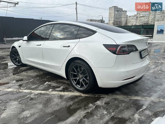 Белый Тесла Модель 3, объемом двигателя 0 л и пробегом 44 тыс. км за 25500 $, фото 1 на Automoto.ua