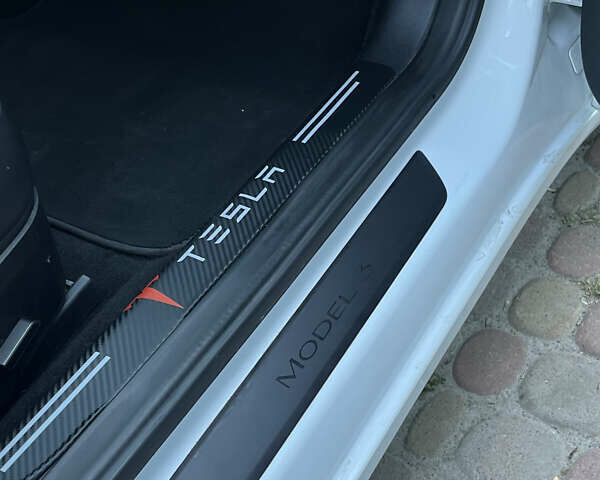 Білий Тесла Модель 3, об'ємом двигуна 0 л та пробігом 55 тис. км за 22700 $, фото 17 на Automoto.ua