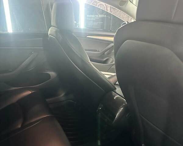 Белый Тесла Модель 3, объемом двигателя 0 л и пробегом 125 тыс. км за 22000 $, фото 17 на Automoto.ua