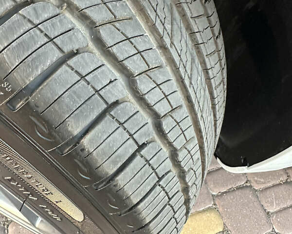 Белый Тесла Модель 3, объемом двигателя 0 л и пробегом 1 тыс. км за 37999 $, фото 78 на Automoto.ua