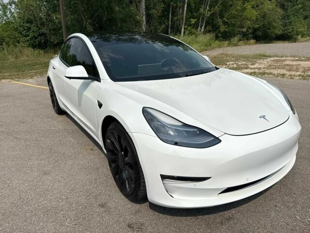 Белый Тесла Модель 3, объемом двигателя 0 л и пробегом 19 тыс. км за 7895 $, фото 2 на Automoto.ua