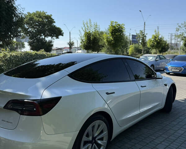 Білий Тесла Модель 3, об'ємом двигуна 0 л та пробігом 54 тис. км за 23700 $, фото 7 на Automoto.ua
