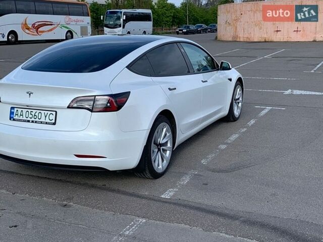 Белый Тесла Модель 3, объемом двигателя 0 л и пробегом 38 тыс. км за 18500 $, фото 3 на Automoto.ua