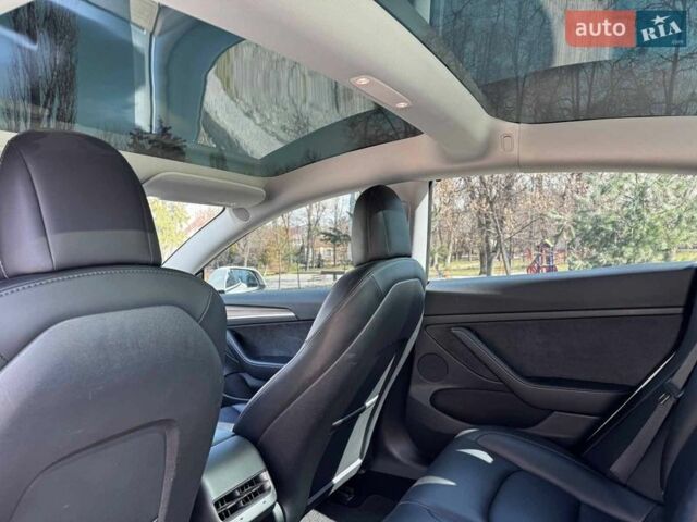 Белый Тесла Модель 3, объемом двигателя 0 л и пробегом 55 тыс. км за 22990 $, фото 27 на Automoto.ua