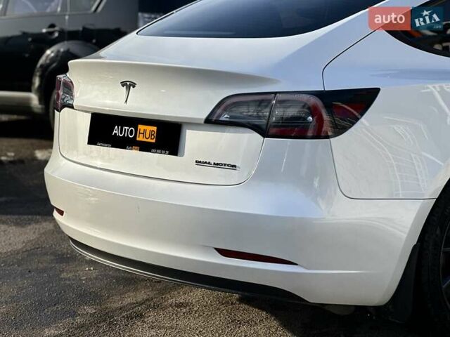 Білий Тесла Модель 3, об'ємом двигуна 0 л та пробігом 36 тис. км за 23500 $, фото 8 на Automoto.ua