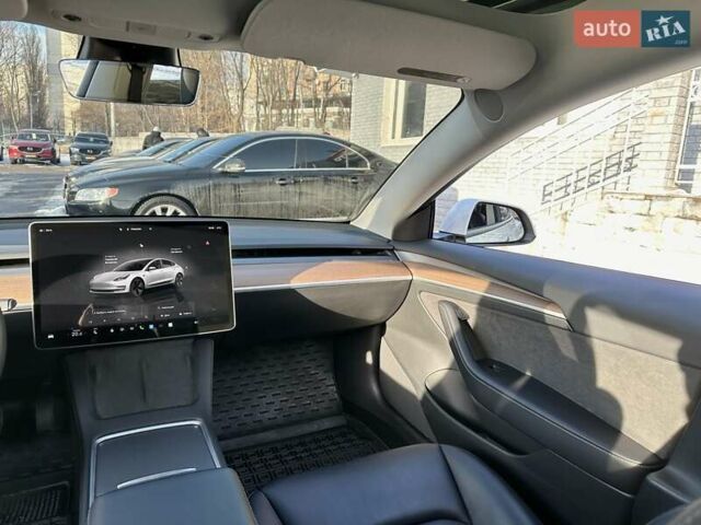 Білий Тесла Модель 3, об'ємом двигуна 0 л та пробігом 36 тис. км за 23500 $, фото 15 на Automoto.ua