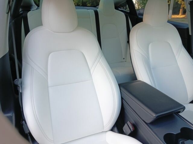 Белый Тесла Модель 3, объемом двигателя 0 л и пробегом 100 тыс. км за 24000 $, фото 6 на Automoto.ua