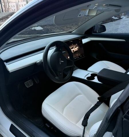 Білий Тесла Модель 3, об'ємом двигуна 0 л та пробігом 149 тис. км за 17200 $, фото 12 на Automoto.ua