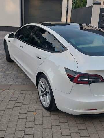 Білий Тесла Модель 3, об'ємом двигуна 0 л та пробігом 35 тис. км за 21800 $, фото 16 на Automoto.ua