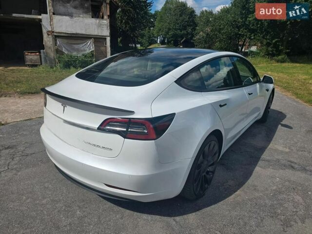 Білий Тесла Модель 3, об'ємом двигуна 0 л та пробігом 75 тис. км за 18500 $, фото 1 на Automoto.ua