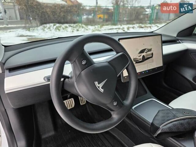 Белый Тесла Модель 3, объемом двигателя 0 л и пробегом 46 тыс. км за 24800 $, фото 16 на Automoto.ua