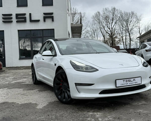 Белый Тесла Модель 3, объемом двигателя 0 л и пробегом 8 тыс. км за 28500 $, фото 6 на Automoto.ua