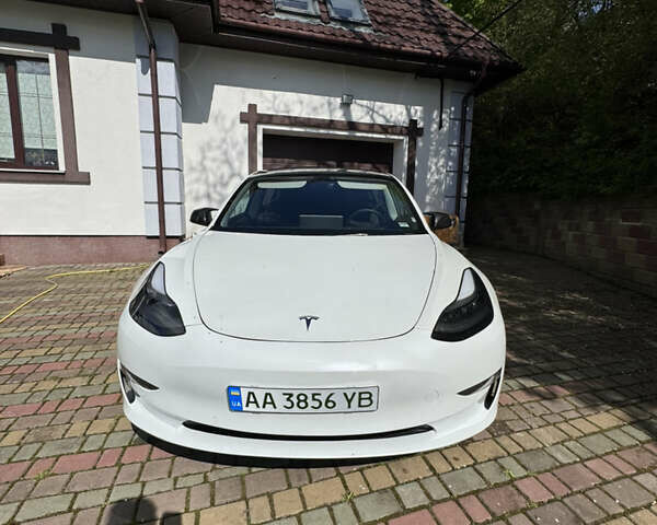 Білий Тесла Модель 3, об'ємом двигуна 0 л та пробігом 65 тис. км за 23700 $, фото 12 на Automoto.ua