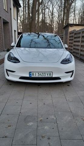 Білий Тесла Модель 3, об'ємом двигуна 0 л та пробігом 75 тис. км за 19000 $, фото 1 на Automoto.ua