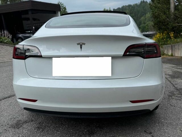 Белый Тесла Модель 3, объемом двигателя 0 л и пробегом 42 тыс. км за 13000 $, фото 9 на Automoto.ua
