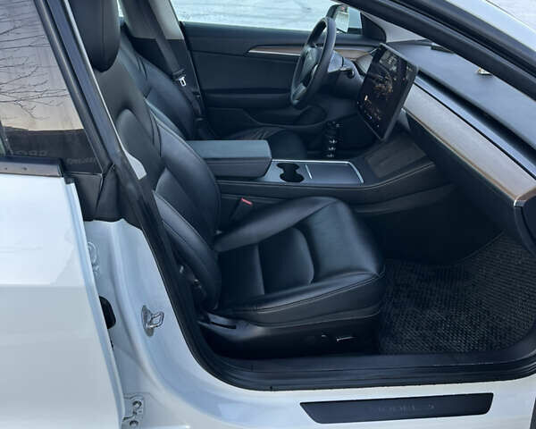 Білий Тесла Модель 3, об'ємом двигуна 0 л та пробігом 95 тис. км за 17500 $, фото 16 на Automoto.ua