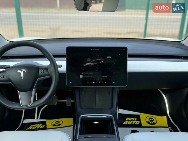 Белый Тесла Модель 3, объемом двигателя 0 л и пробегом 100 тыс. км за 29800 $, фото 9 на Automoto.ua