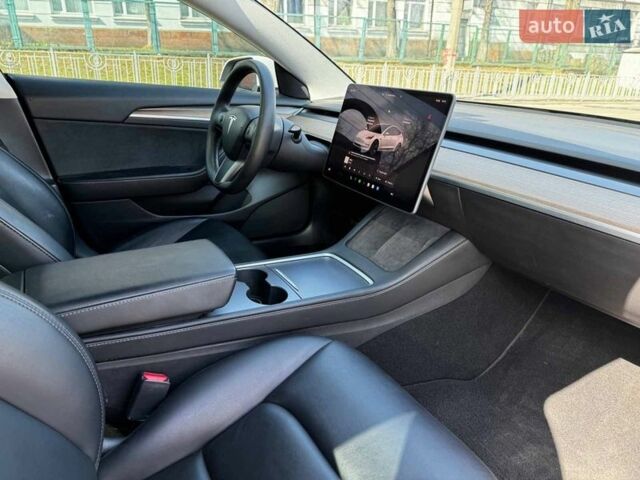 Белый Тесла Модель 3, объемом двигателя 0 л и пробегом 55 тыс. км за 22990 $, фото 33 на Automoto.ua