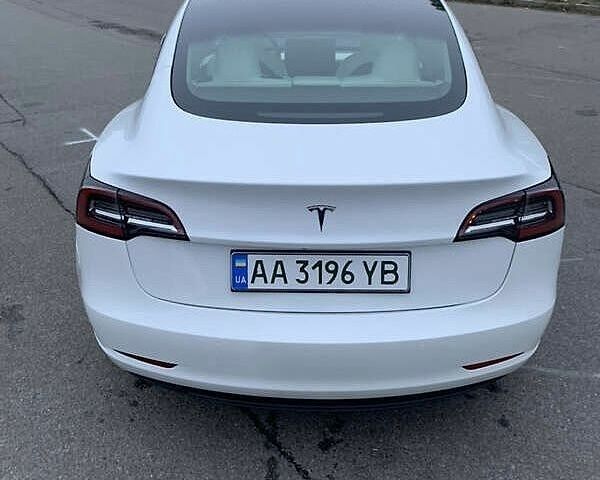 Білий Тесла Модель 3, об'ємом двигуна 0 л та пробігом 149 тис. км за 15200 $, фото 8 на Automoto.ua
