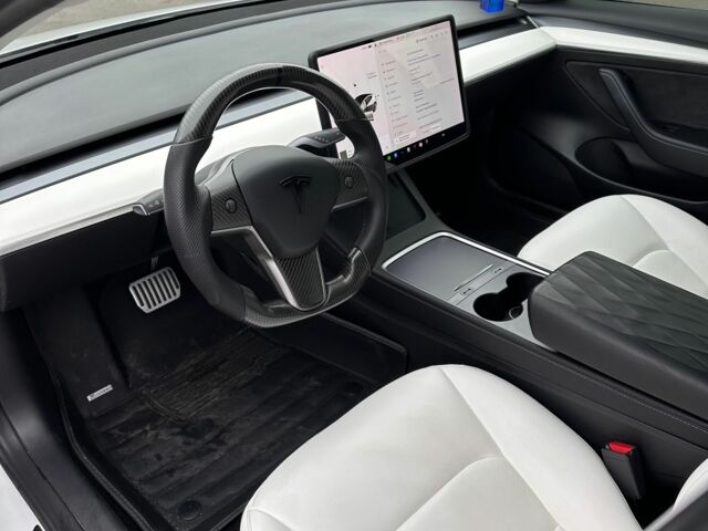 Белый Тесла Модель 3, объемом двигателя 0 л и пробегом 81 тыс. км за 21000 $, фото 8 на Automoto.ua