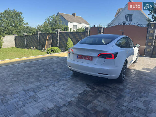 Белый Тесла Модель 3, объемом двигателя 0 л и пробегом 142 тыс. км за 16949 $, фото 10 на Automoto.ua
