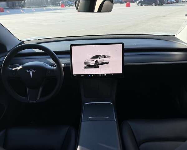 Белый Тесла Модель 3, объемом двигателя 0 л и пробегом 38 тыс. км за 24300 $, фото 22 на Automoto.ua