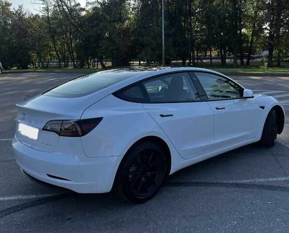 Тесла Модель 3 2022 в Киеве на Automoto.ua Белый Тесла Модель 3, объемом двигателя 0 л и пробегом 34 тыс. км за 14200 $, фото 12 на Automoto.ua