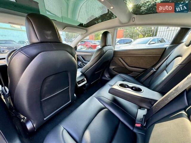 Білий Тесла Модель 3, об'ємом двигуна 0 л та пробігом 36 тис. км за 22200 $, фото 22 на Automoto.ua