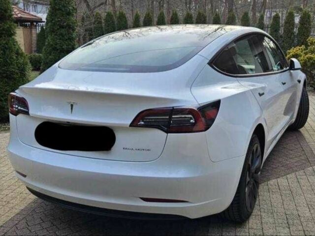 Белый Тесла Модель 3, объемом двигателя 0 л и пробегом 57 тыс. км за 15545 $, фото 5 на Automoto.ua