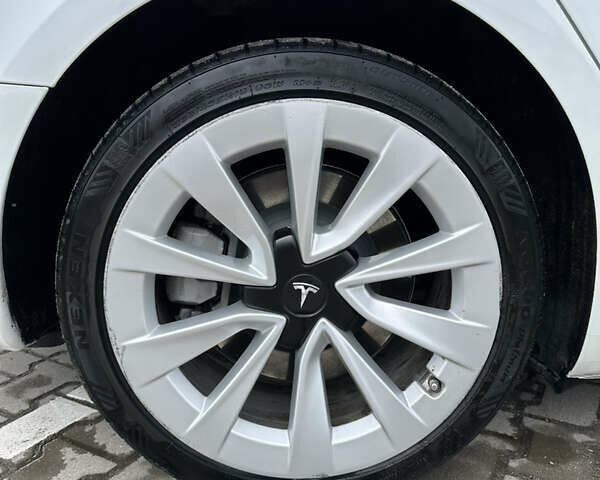 Білий Тесла Модель 3, об'ємом двигуна 0 л та пробігом 120 тис. км за 15900 $, фото 13 на Automoto.ua