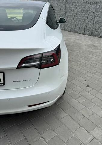 Белый Тесла Модель 3, объемом двигателя 0 л и пробегом 130 тыс. км за 18499 $, фото 17 на Automoto.ua