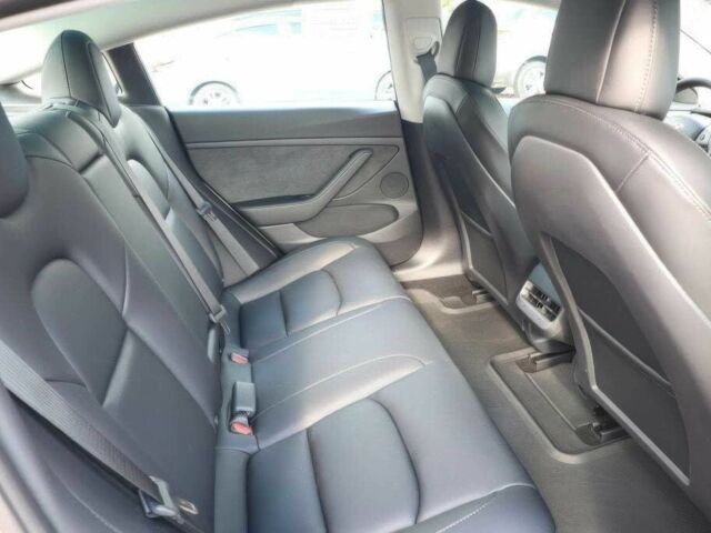 Білий Тесла Модель 3, об'ємом двигуна 0 л та пробігом 18 тис. км за 8900 $, фото 12 на Automoto.ua