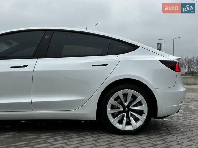 Белый Тесла Модель 3, объемом двигателя 0 л и пробегом 35 тыс. км за 24699 $, фото 9 на Automoto.ua