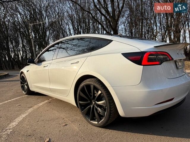 Белый Тесла Модель 3, объемом двигателя 0 л и пробегом 94 тыс. км за 21100 $, фото 15 на Automoto.ua