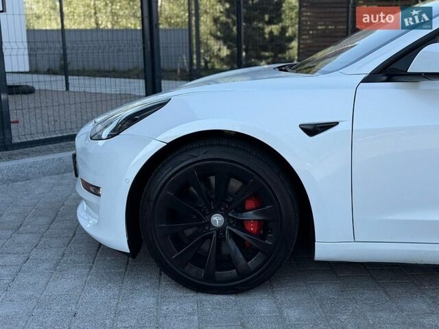 Белый Тесла Модель 3, объемом двигателя 0 л и пробегом 95 тыс. км за 19900 $, фото 17 на Automoto.ua