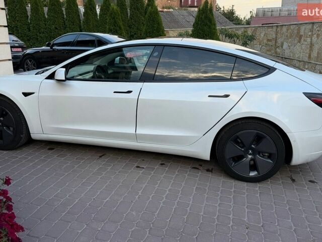 Белый Тесла Модель 3, объемом двигателя 0 л и пробегом 99 тыс. км за 23500 $, фото 9 на Automoto.ua