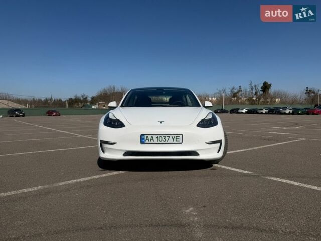 Білий Тесла Модель 3, об'ємом двигуна 0 л та пробігом 100 тис. км за 25000 $, фото 2 на Automoto.ua