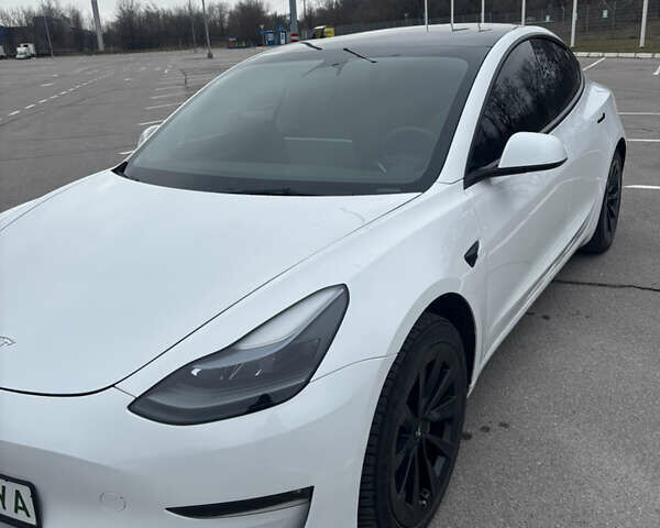 Білий Тесла Модель 3, об'ємом двигуна 0 л та пробігом 76 тис. км за 16500 $, фото 5 на Automoto.ua