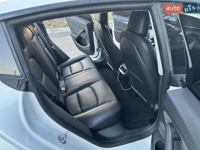 Белый Тесла Модель 3, объемом двигателя 0 л и пробегом 100 тыс. км за 20900 $, фото 13 на Automoto.ua