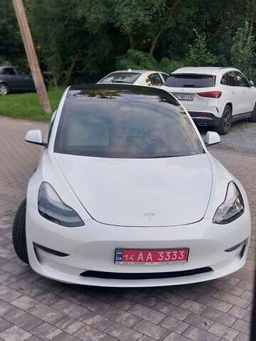 Білий Тесла Модель 3, об'ємом двигуна 0 л та пробігом 35 тис. км за 21800 $, фото 5 на Automoto.ua