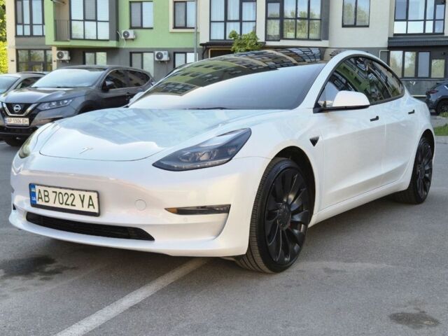 Білий Тесла Модель 3, об'ємом двигуна 0 л та пробігом 49 тис. км за 23737 $, фото 4 на Automoto.ua