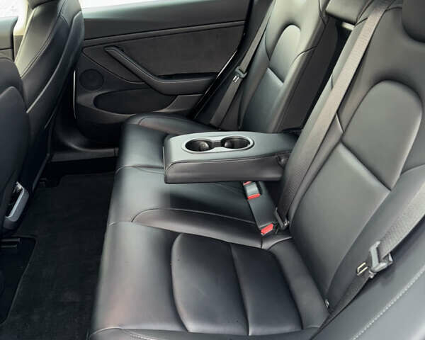 Белый Тесла Модель 3, объемом двигателя 0 л и пробегом 41 тыс. км за 25000 $, фото 15 на Automoto.ua