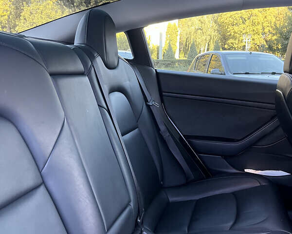 Білий Тесла Модель 3, об'ємом двигуна 0 л та пробігом 55 тис. км за 22700 $, фото 20 на Automoto.ua