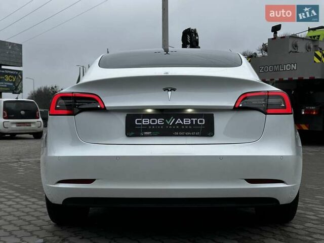 Белый Тесла Модель 3, объемом двигателя 0 л и пробегом 35 тыс. км за 24699 $, фото 11 на Automoto.ua
