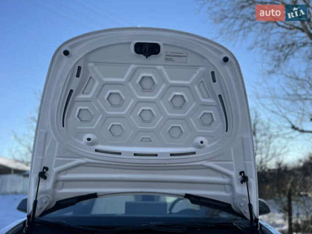 Білий Тесла Модель 3, об'ємом двигуна 0 л та пробігом 38 тис. км за 20999 $, фото 16 на Automoto.ua