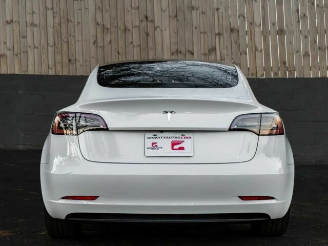 Белый Тесла Модель 3, объемом двигателя 0 л и пробегом 16 тыс. км за 19000 $, фото 4 на Automoto.ua